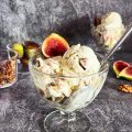 Домашен сладолед със смокини и орехи